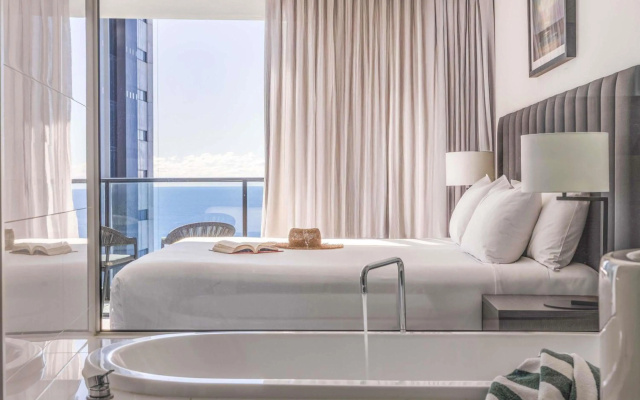 Peppers Broadbeach – Guest Rooms – Gold Coast