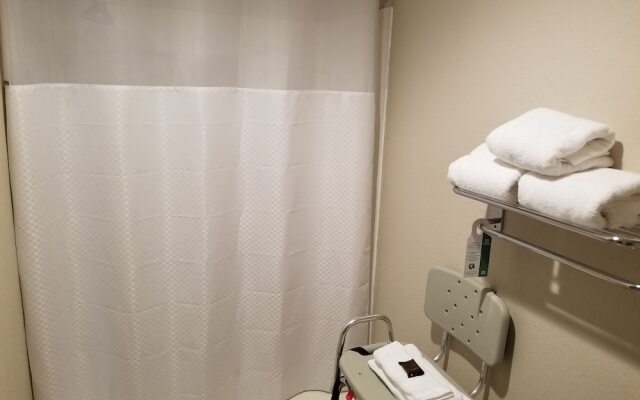 Holiday Inn Express Auburn Touring Drive