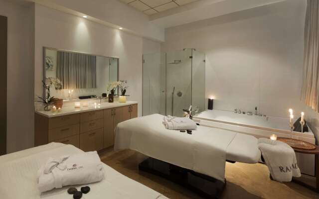 Ramada Hotel & Suites by Wyndham Netanya