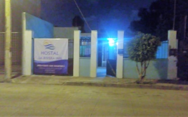 HOSTAL LA RIVERA INN - Hostel