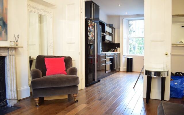 2 Bedroom Apartment In Islington Angel