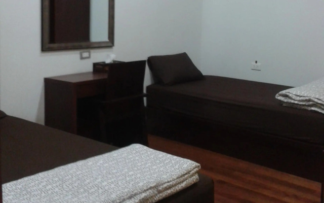 Sunny Hostel Phuket