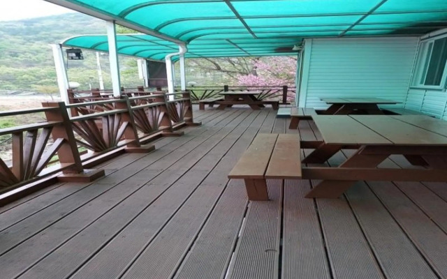 Hongcheon Bandi's Herb Pension
