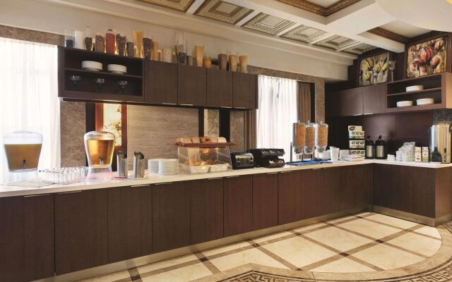 Radisson Hotel Toronto Airport West