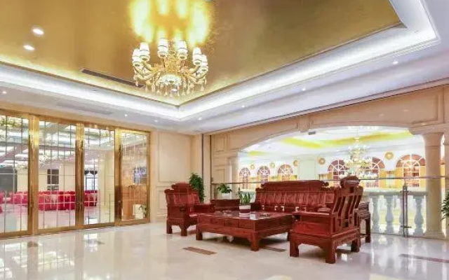 Vienna Hotel (Baoying Times Square)