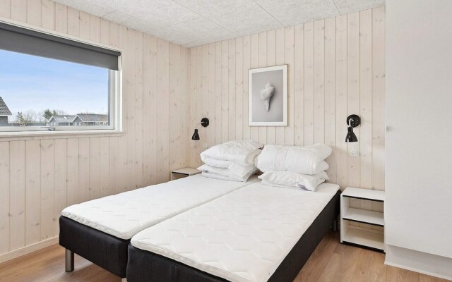 Spacious Retreat Near Beach - By Traum Ferienwohnungen