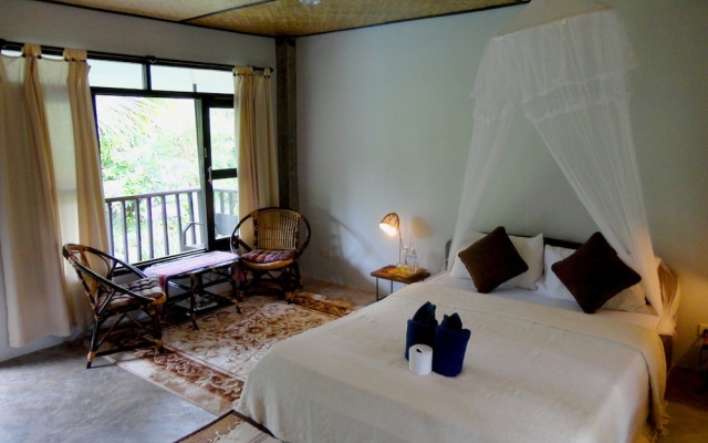 Little Eden Guesthouse – Guest Rooms – Pang Mapha