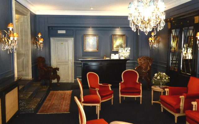 The Black Swan Hotel