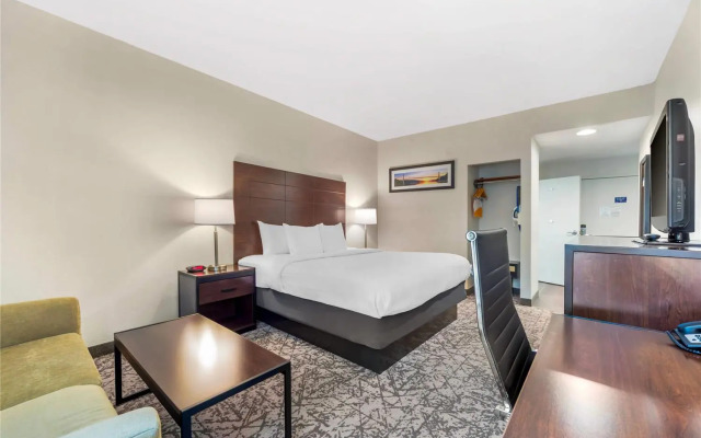 Quality Inn & Suites NJ State Capital Area