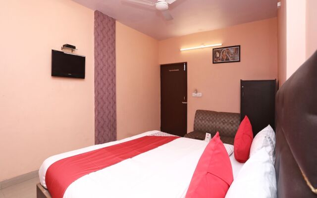 Collection O 12490 Hotel Paradise Plaza