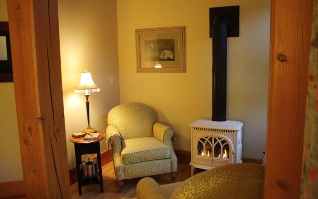 Sacred Clay Inn