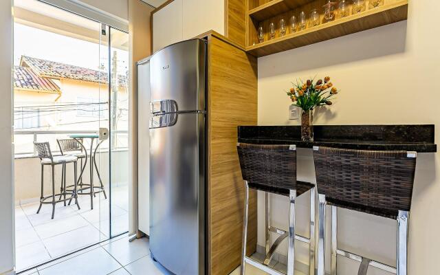 Apto amplo e moderno no Santinho VER102