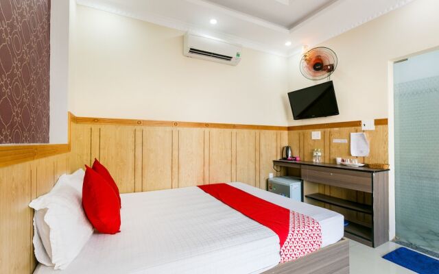 OYO 393 Xuan Thuy Hotel