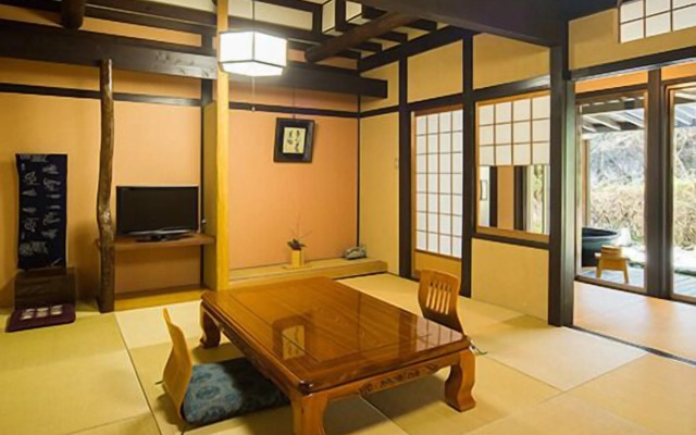 Momijiya Bekkan Kawanoiori