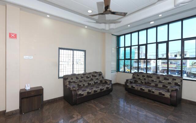 OYO Flagship 1246 Raaj Residency