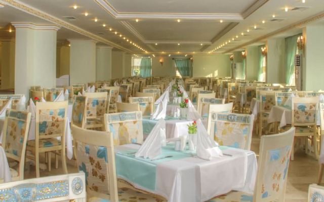 Club Sunny World (ex Orient Hill Hotel)