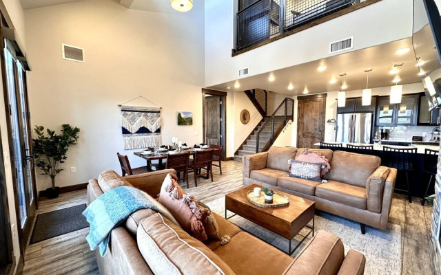 Blackstone Overlook 312 2 Bedroom Condo