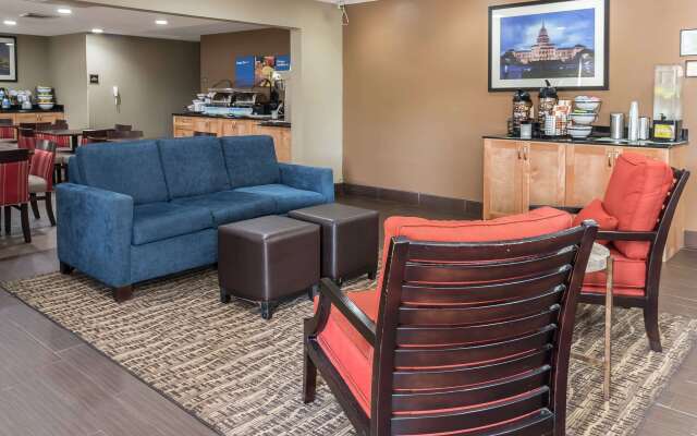 Comfort Inn & Suites