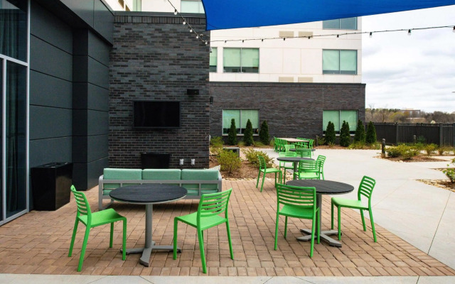 Aloft Charlotte Airport