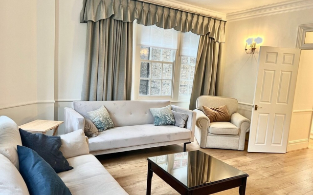 Sloane Square Kensington Apartment