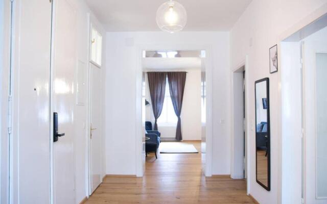 Levestate Premium Apartment close to the City Center