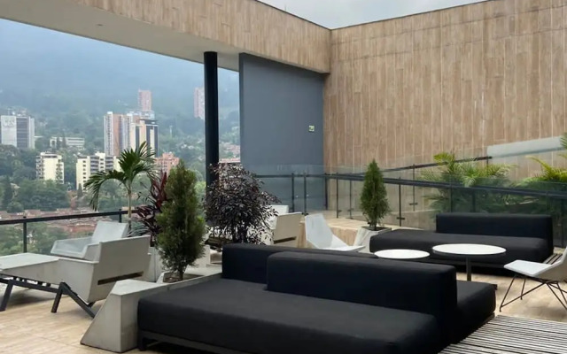 w Captivating 1BR in El Poblado