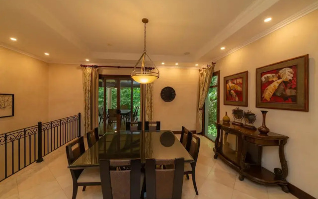 - Casa Zafiro 7 Bedrooms Private Pool