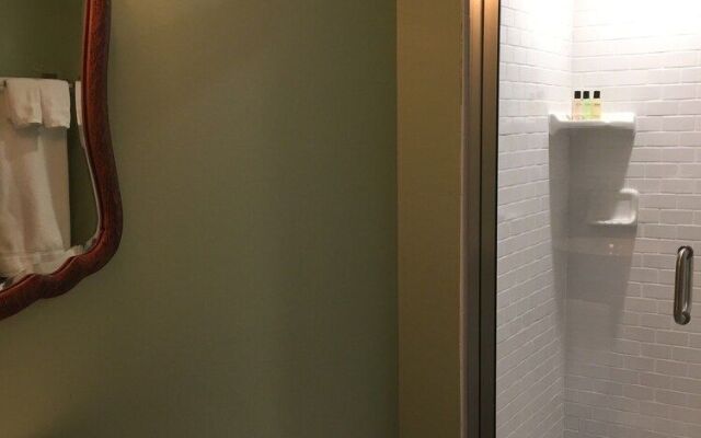 Judson Heath Colonial Inn