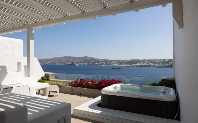 Luxury House with with Jetted Tub & Sea View 3AB