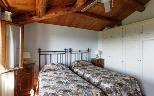 Luxurious Villa in Tredozio with Swimming Pool