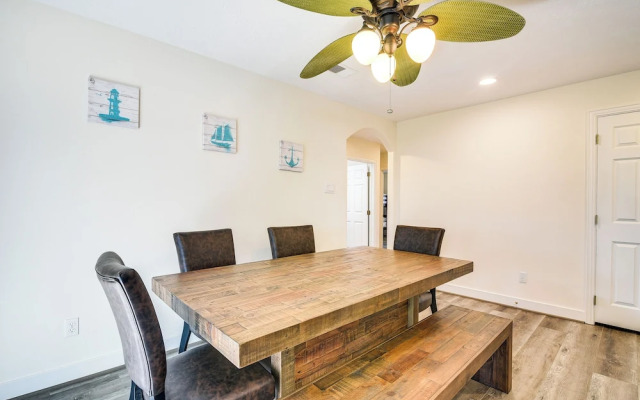 Walk to Beach: Galveston Getaway w/ Deck!