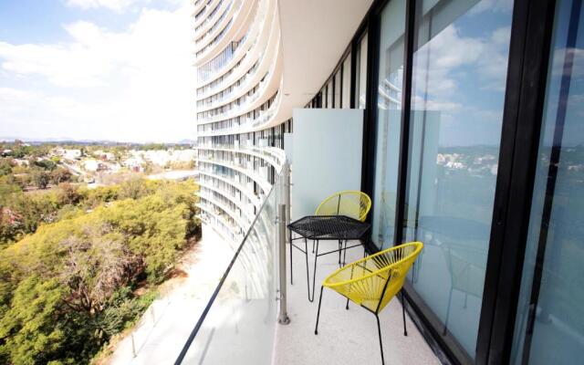 LatitudLuxe apartment in Providencia with pool and gym