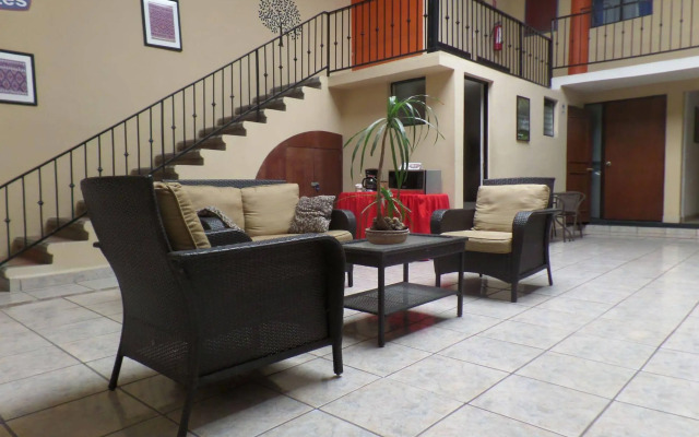 Uke Inn Hotel & Suites