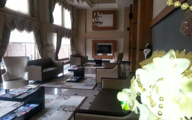 Aygur Hotel