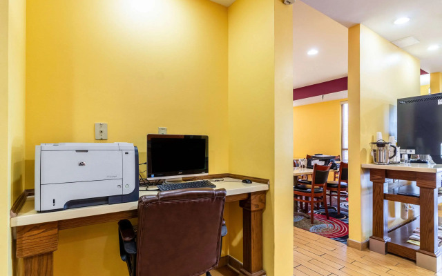 Quality Inn Texas City I-45