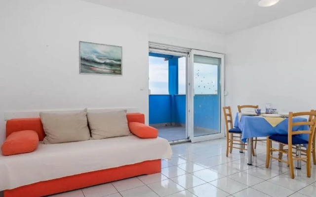 Lovely Apartment in Mandre With Barbecue