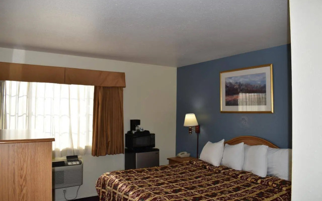 Travelers Inn Medford