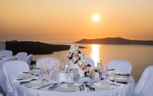 Athina Luxury Suites