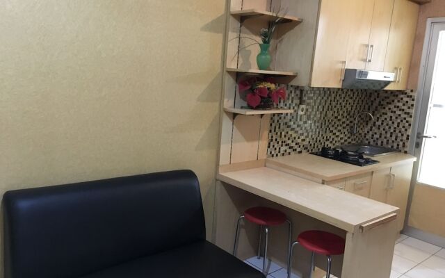 Bliss Room - Gading Nias Apartment