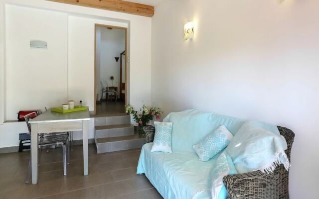 Cozy Holiday Home in Grimaud with Beach Near