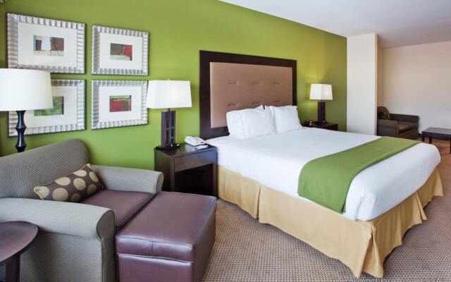 Holiday Inn Express and Suites Savannah - Midtown, an IHG Hotel