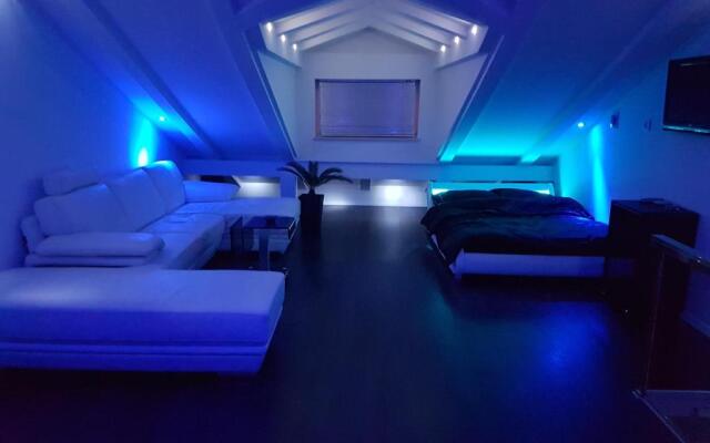 Jacuzzi Studio Apartment