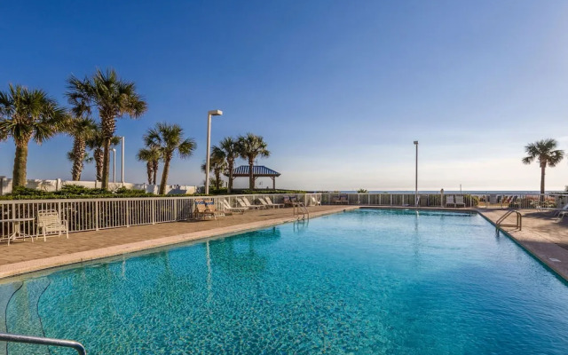 Seaside Beach & Racquet Condos