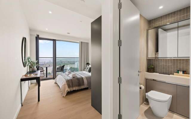 Luxury two Bedroom Apartment in East London s Docklands