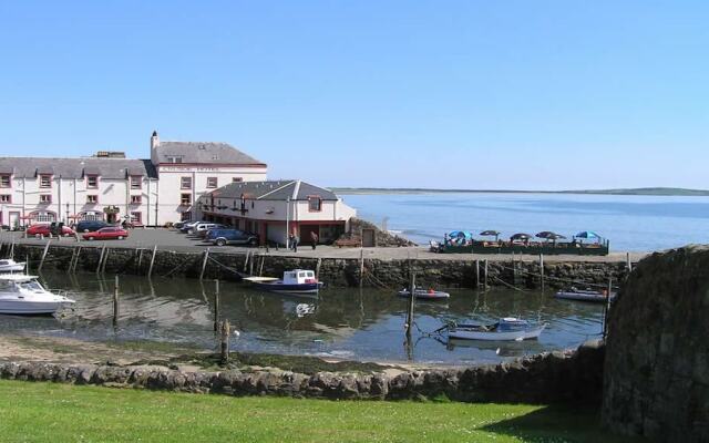 Crusoe Hotel