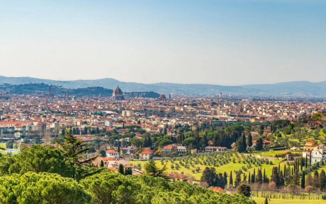 Palagio 16 in Chianti With Shared Pool