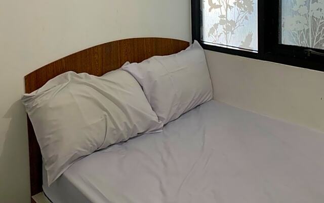 OYO Life 3082 Kost Putri Wonorejo