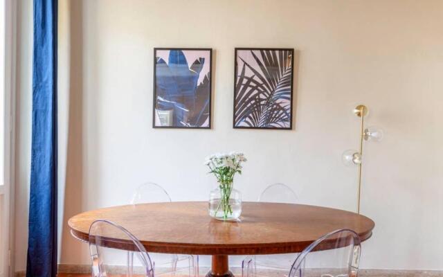 Santa Croce. Quiet, large and luminous loft
