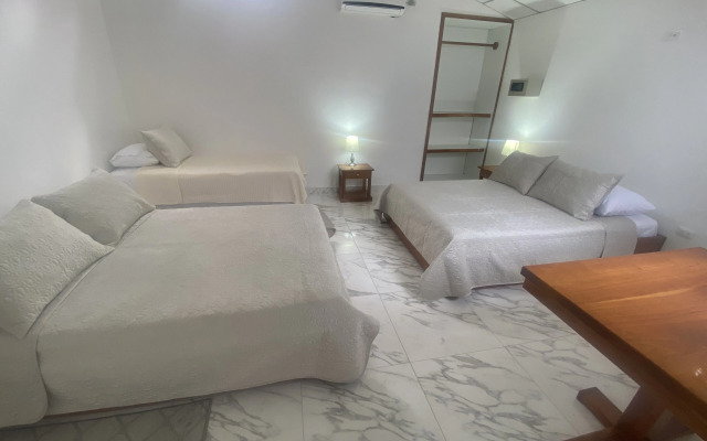 Hostal Baltra (Galapagos Apart and Suites)