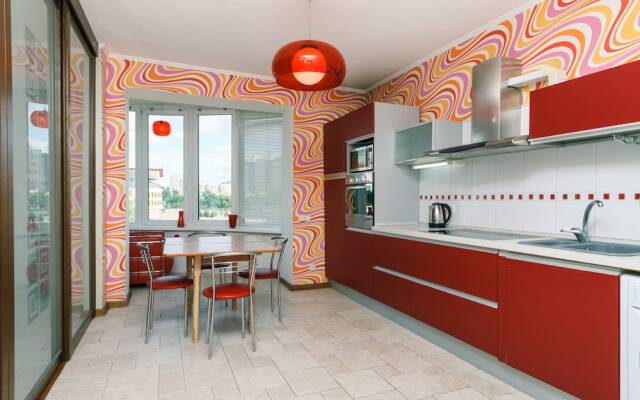 Two-storey apartment near IEC